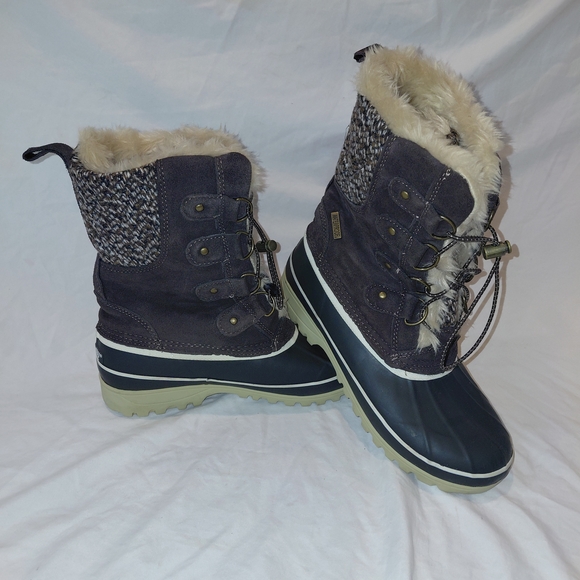 Khombu Shoes - Khombu Black and Brown Winter Women's Boots with Faux Fur Sz 9